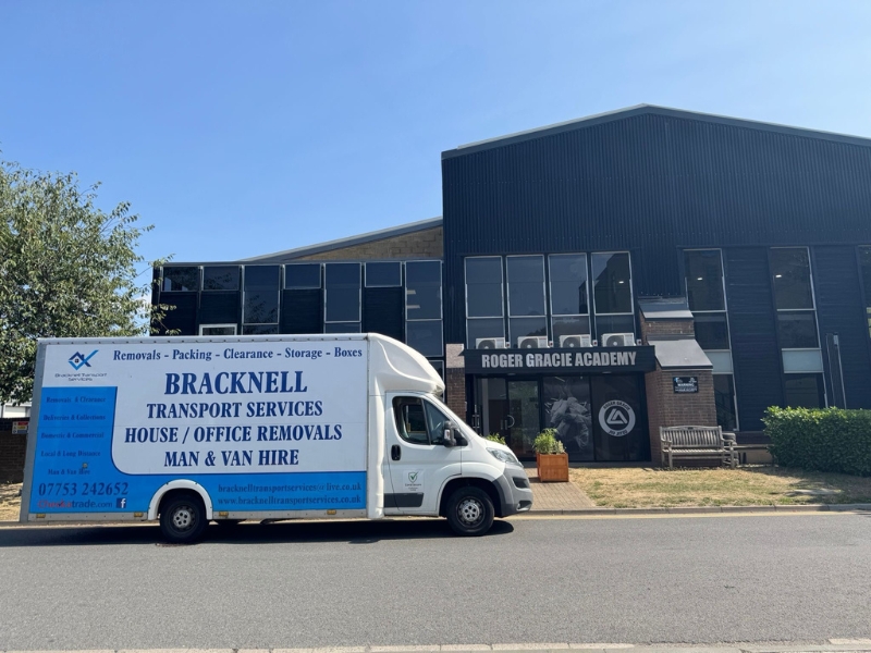 man and van bracknell delivering business supplies to rga marlow